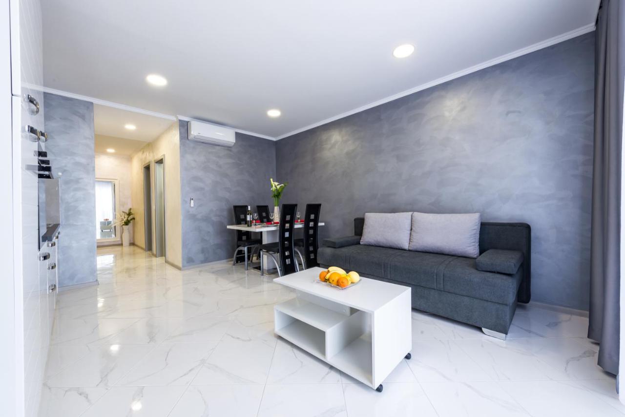 Tonka Apartment
